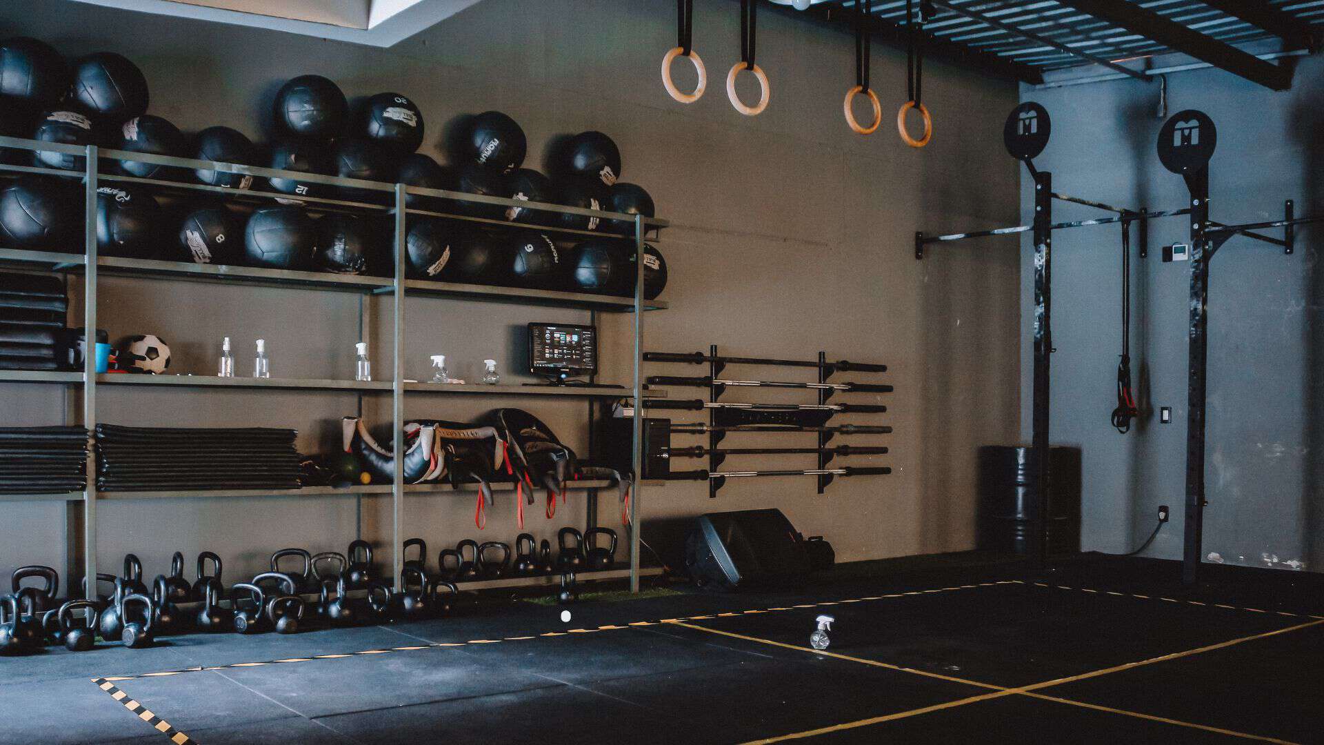 crossfit gym